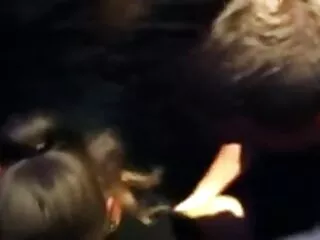 の現実の王-レズビアン温性のプール 女性 向け アダルト 動画