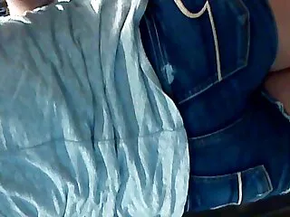 セリーヌ、18の新しい年齢は、週の終わりに出席するために 女性 向け av タツ
